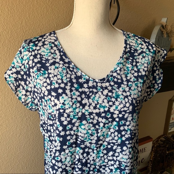 Ann Taylor Navy Blue Floral ShortSleeve Blouse L - Picture 4 of 6